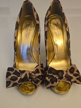 Coach Leopard Bow Peep-Toe Pumps in Tan & Brown